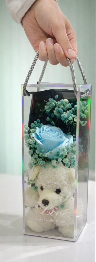 Kutulu yapay çiçek ve ayıcık 